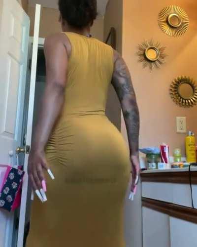 jiggle but we need more naked/sextapes type content