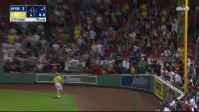 [Highlight] Pete Alonso smacks his 35th homerun of the season down right field