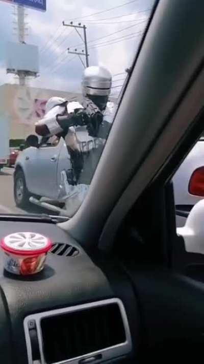 HASTA LA VISTA BEIBY