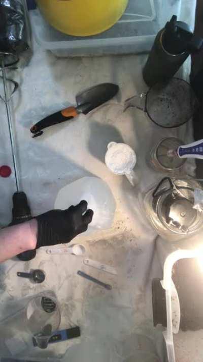 DayTrippers Trip Tips - Video Tutorial on how to prepare and apply a pH Adjusted Casing Layer to prevent Trichoderma in your grow. (See Also Revised Version on Lesson 13’s recipe in comments below). Never see the Green Monster ruin your grow again!!