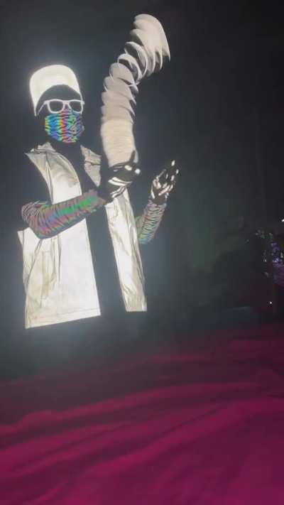 And now the Reflective Slinky is complete 🤘🏻😸🔥