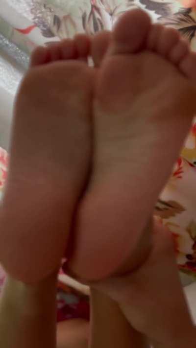 Ready to give my feet a warm welcome today? [oc]