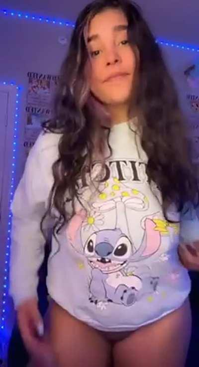 Would you accept nudes from a caramel Latina like me?