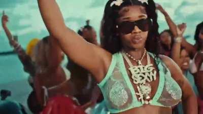 SEXYY RED (W/ 42 DUGG)