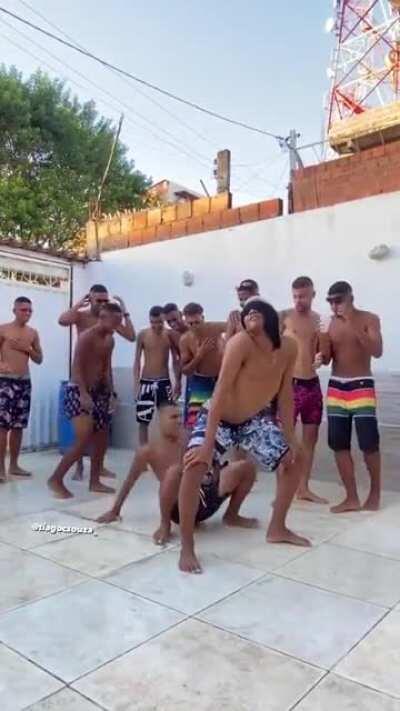 Reunião free fire só para heteros