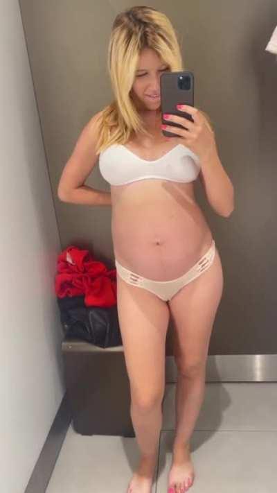 I love cumming in the changing room for you! 💦❤️