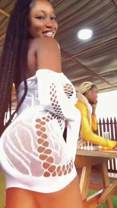 Hi been a while huh 😘