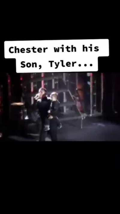 THIS IS SO FUCKING CUTE 🥺 😭WHICH CONCERT IS THIS 