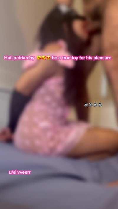 Is it normal to suck a dick on the first date or I’m too naive ? 🥲🌈💋💕🌈