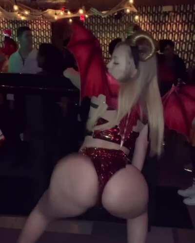 PAWG Twerking