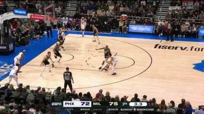 [Highlight] Booker gets the turnaround jumper to beat the shot clock