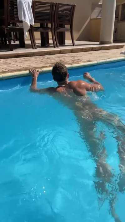 Yes, of course! Feel free to take off your pants, we're totally straight anyway lol 👀