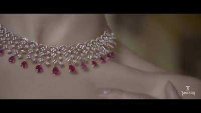 Who else is ready for a hard fuck session with our sex goddess Deepika Padukone ...looks like she is inviting us for Suhaagraat 💦💦💦