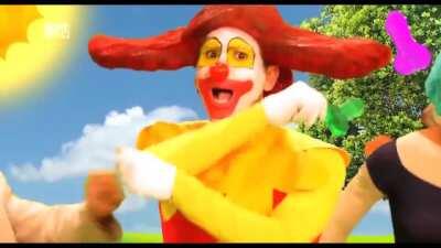 É UM LUGAR DIVERTIDO 🎶🎶