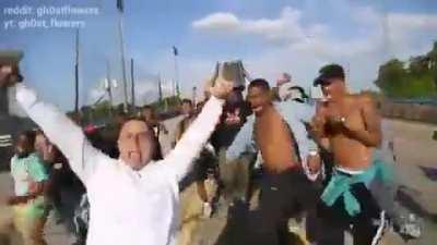 i made this a while ago to immortalize how much i love this song but i thought y'all would appreciate it - sound on