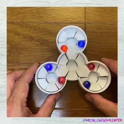 Залипушка с шариками, сделанная с помощью 3Д принтера.