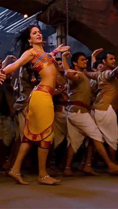 Katrina Kaif - Chikni Chameli Vertical Edit