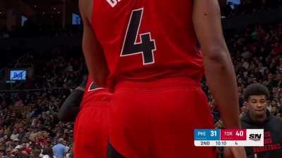 [Highlight] Maxey cant believe he doesnt get free throws for hooking and elbowing Boucher in the face