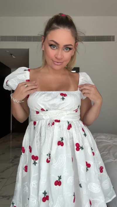 This summer dress is so cute