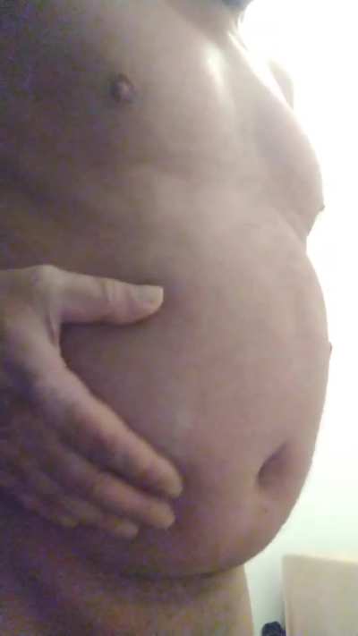 I've become so round and soft, but I still want to get fatter 😜