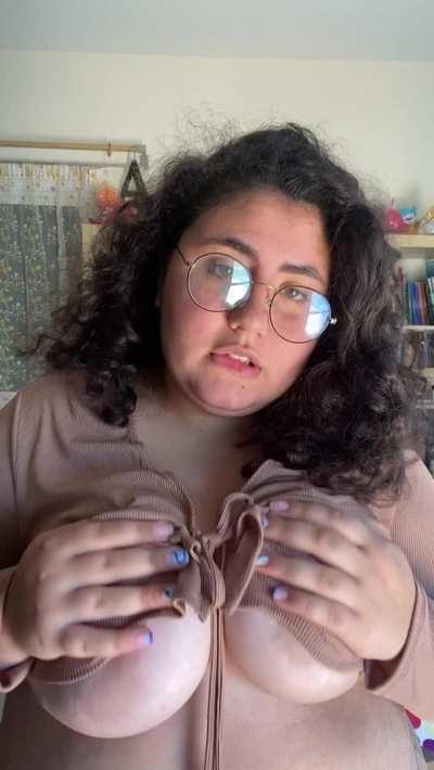 Are you up early or up late? Either way, enjoy my tiddies for tiddy tuesday!