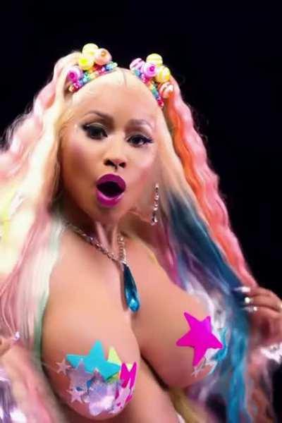 I love Nicki Minaj and her massive tits