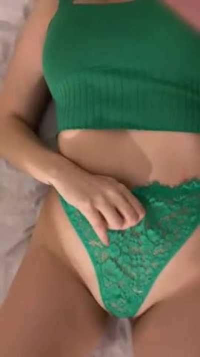 Breed me with your morning wood [gif]