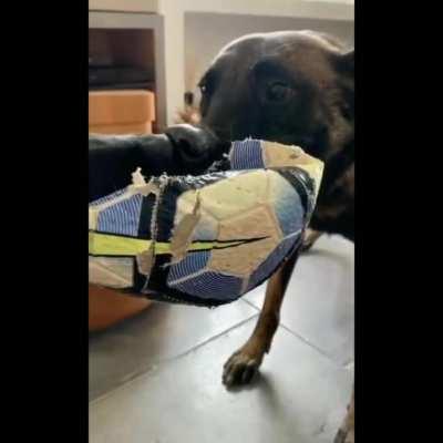 Подставьте свою музыку