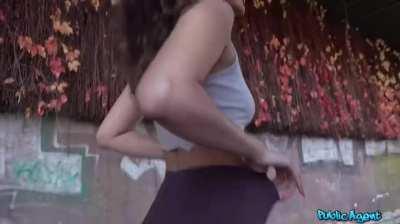 Marina flashing her T&A