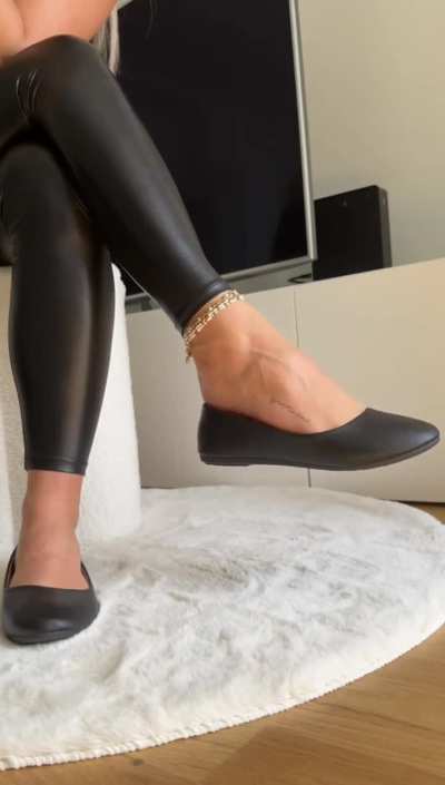 Angelina Amore shoe dangle