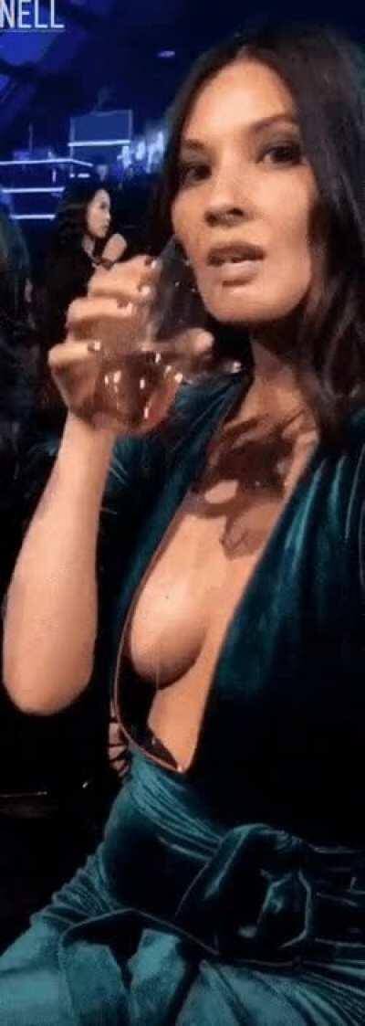 Olivia Munn's cleavage looks so juicy.