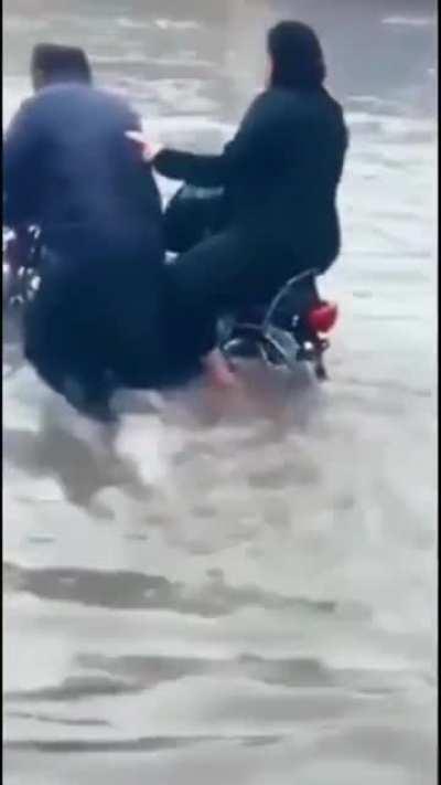 🤬𝘽𝙖𝙧𝙞𝙨𝙝 𝘼𝙖 𝙂𝙖𝙮𝙖 𝙃𝙖𝙞... ⛈️