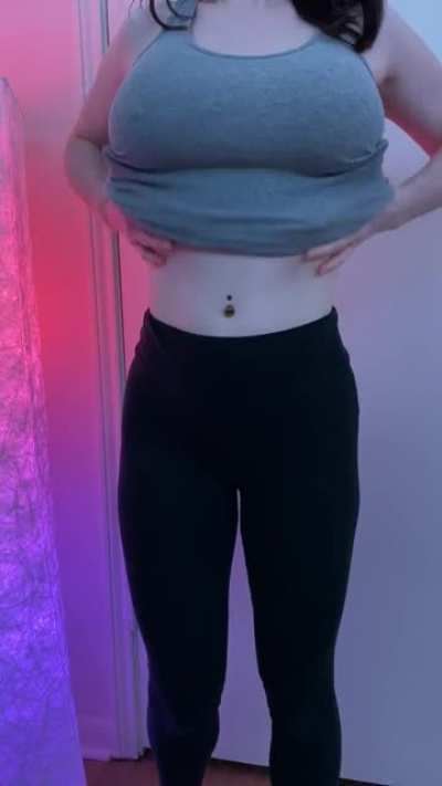 Pink nips and birthing hips 😉