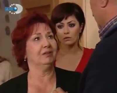 SİZ SİZ OLUN KAFLX İZLERKEN YAKALANMAYIN