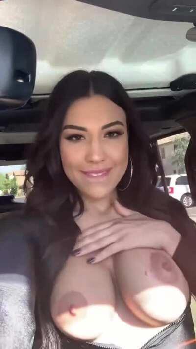 Rainey james 😍 Free Mega folder of her >> b.link/raineymega