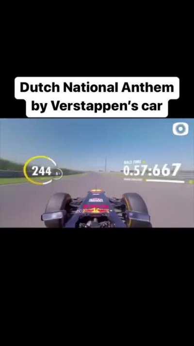 V6 PLAYING DUTCH NATIONAL ANTHEM 