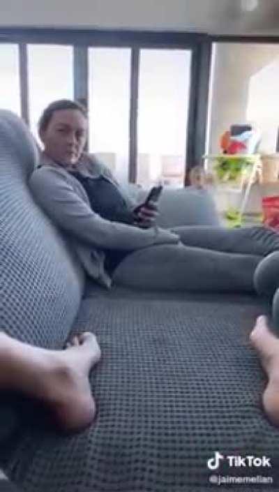 Man&rsquo;s fart causes woman to die inside