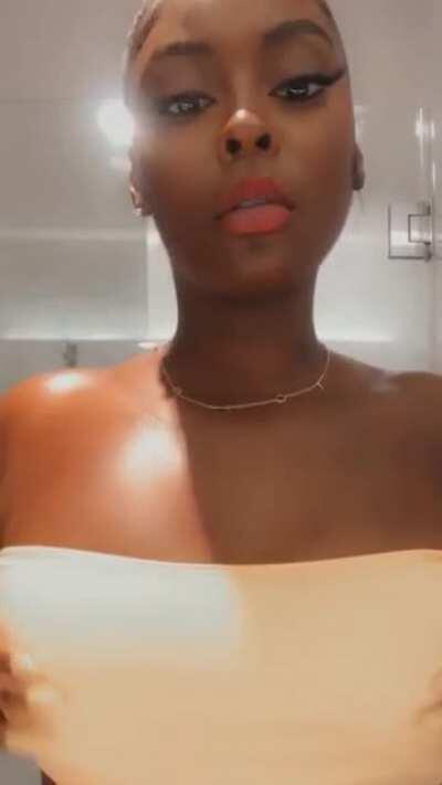 got her and her sister new shit they post 🔥now showing pussy all that join premium