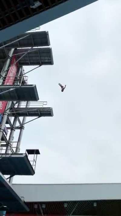 Nice dive!
