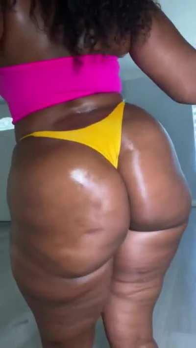 MissSinnamon (@sinnamonsinderella)