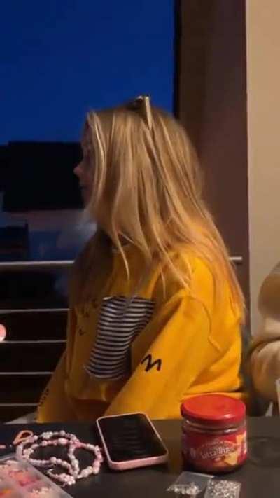 Julia twerkt 😍😍🍑 ( Kein Witz❗)