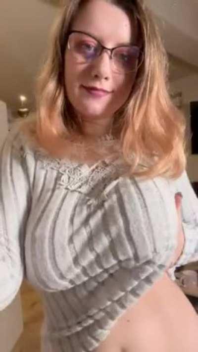 If i would meet you in an elevator you would get a free flash ♥