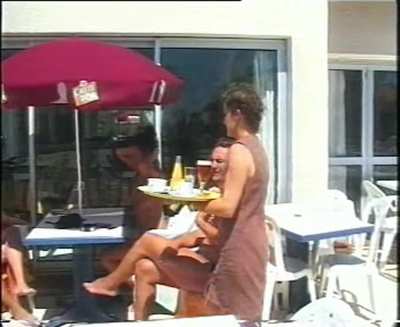 Parafotos - Mediterranean France Naturally (UK2001) - A café with friends at Oasis, Leucate