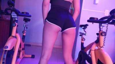 do you think I can get the attention of my GYM coach with that exercise?