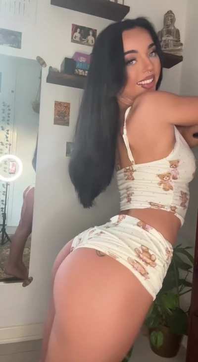 How does a 4'9 Essex girl sound? [19]