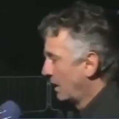 Acho q faltou esse vídeo na página de gritos cortados na hora certa.