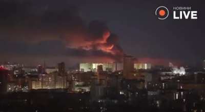 Drone strike on Kyiv last night. AA attempts to hit targets 4/11/25