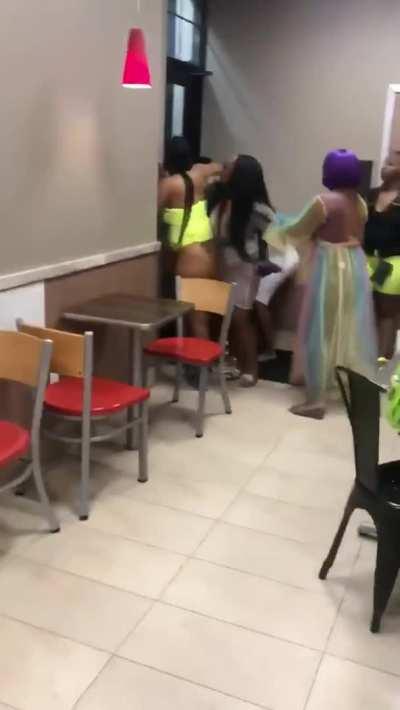 AssCheeks & CheeseBurgers 😅🍑🍔 DVD Vol.1 📀🍿👀