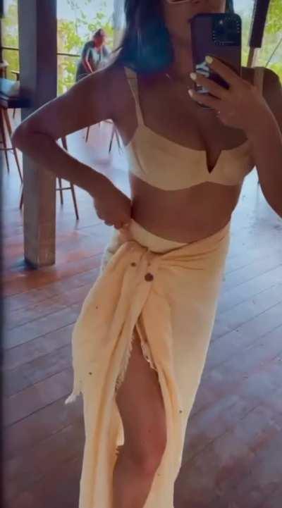 Pure asian persuasion 💛