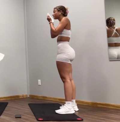 I watch these educational vids to learn about gym life